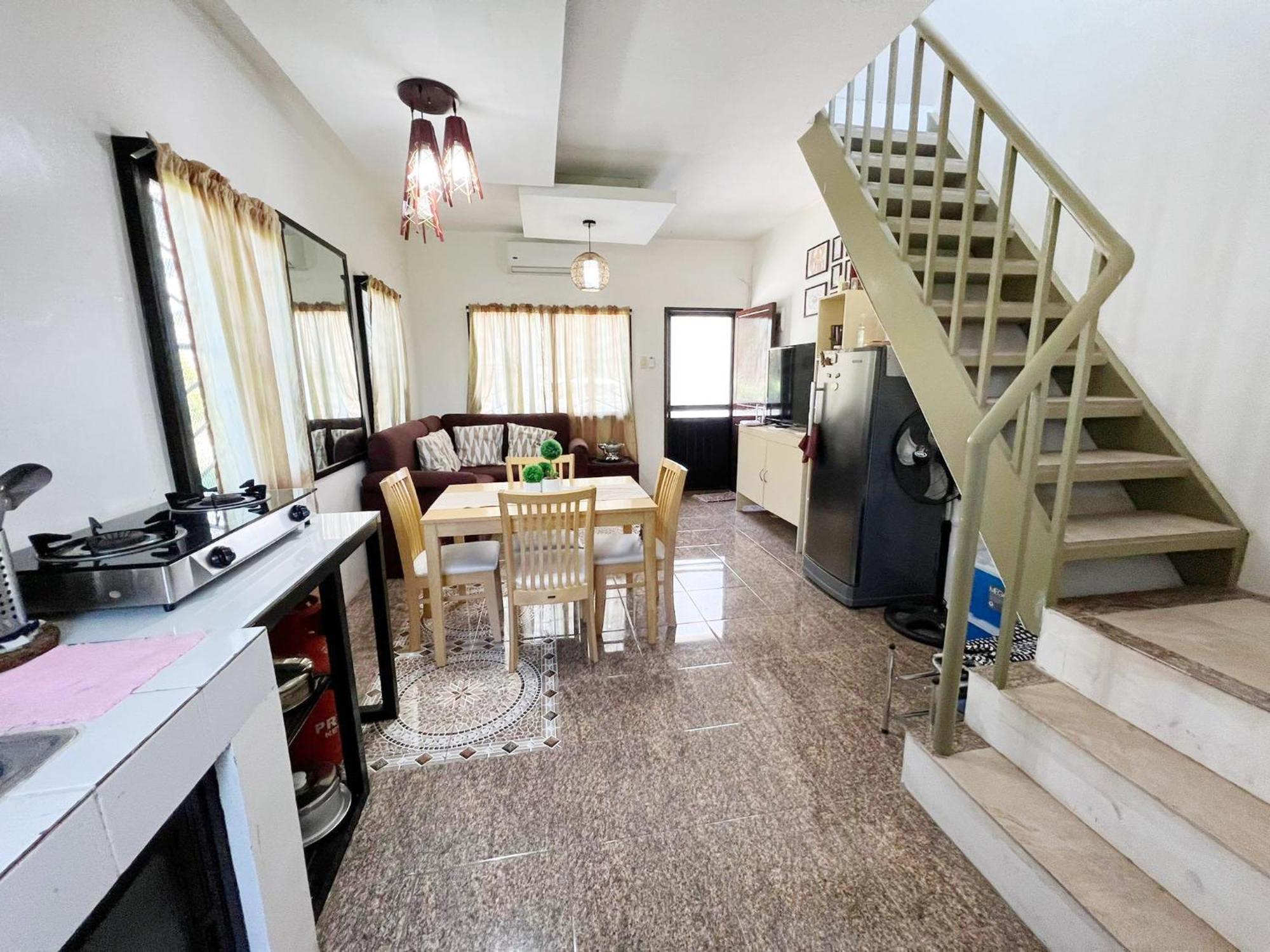 Beach Resorts Walking Distance To The Town House Davao Stadt Exterior foto